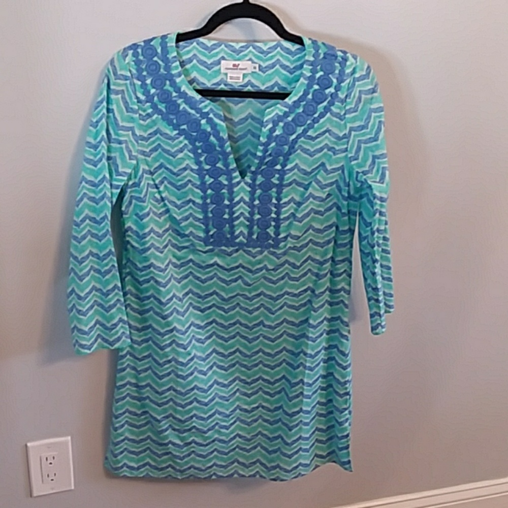 Vineyard Vines cover up, size XS